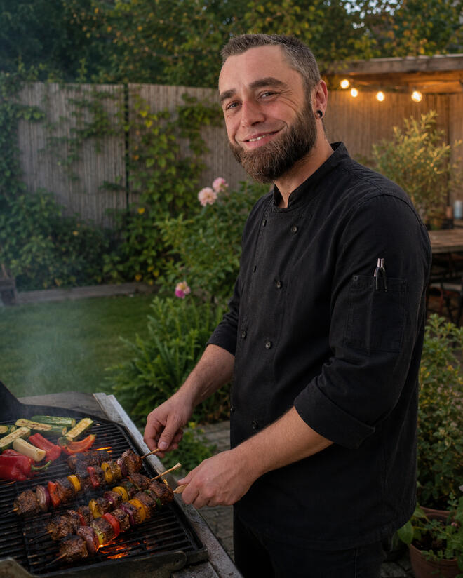 Privatkoch beim Grillen in einem Garten in Essen